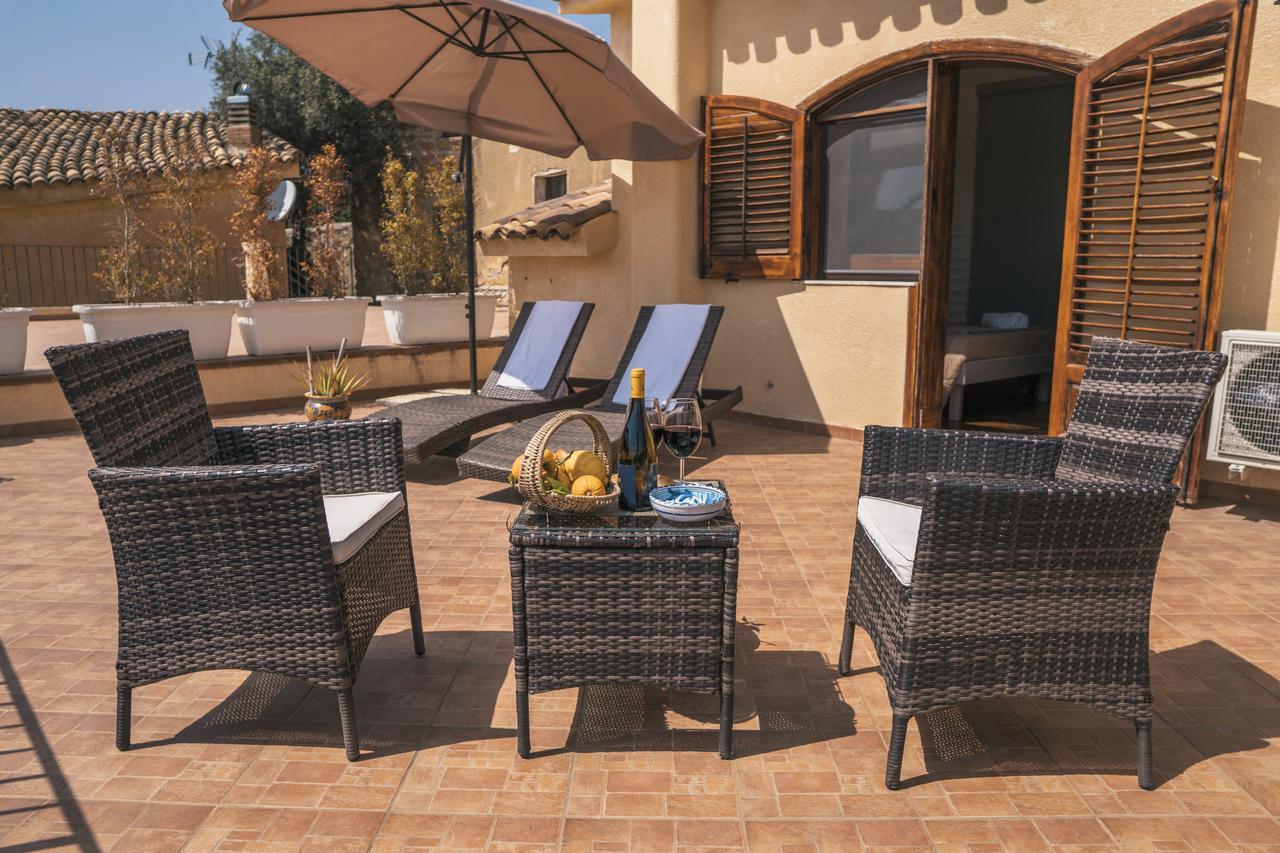 Villa La Lumia B&B Suites & Apartments アグリジェント エクステリア 写真